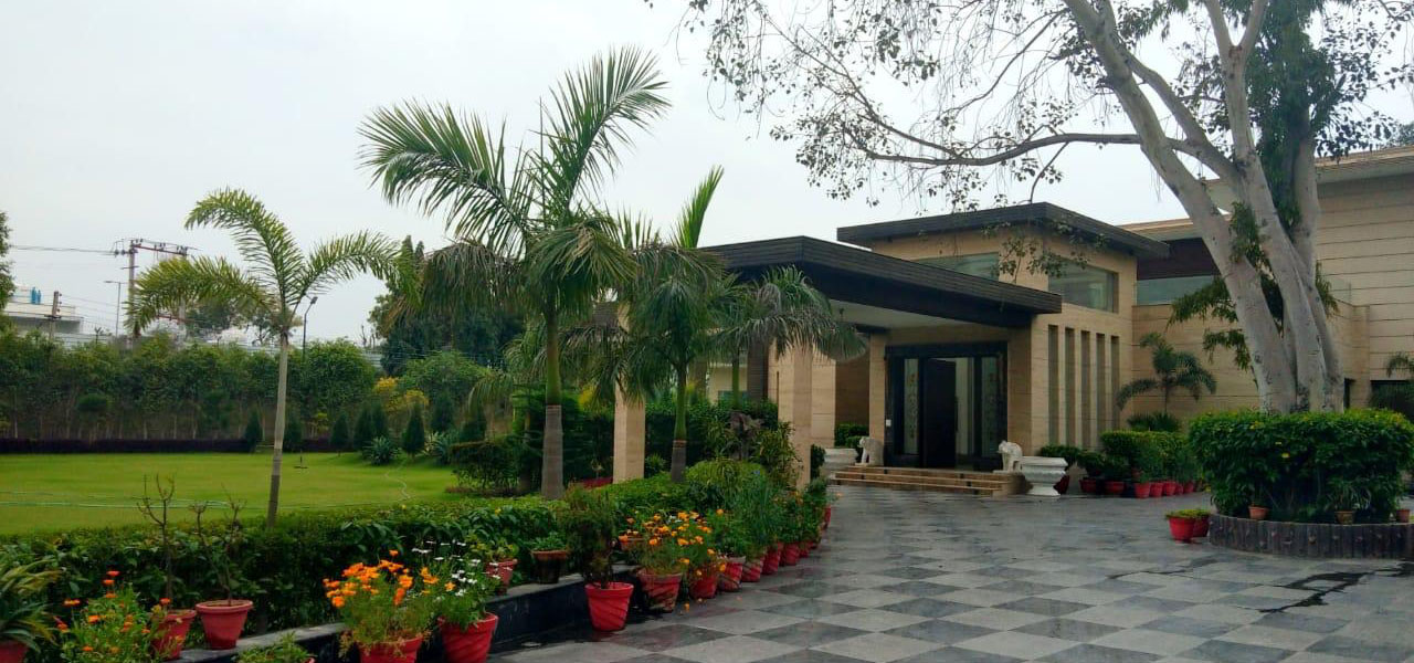 Farm House Available For Sale in Chattarpur, Delhi, India